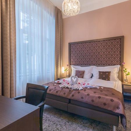 Jeseník Wellness & Spa Hotel Villa Regenhart מראה חיצוני תמונה