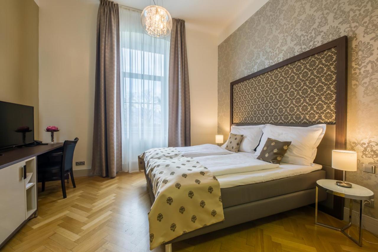 Jeseník Wellness & Spa Hotel Villa Regenhart מראה חיצוני תמונה